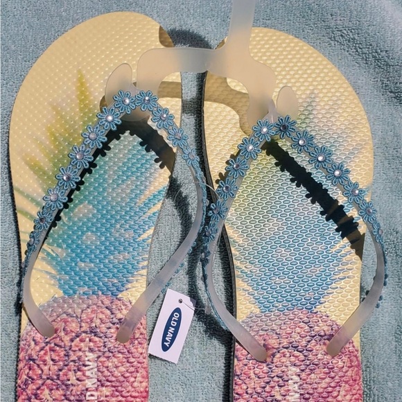 New Bling FlipFlops - Picture 2 of 3